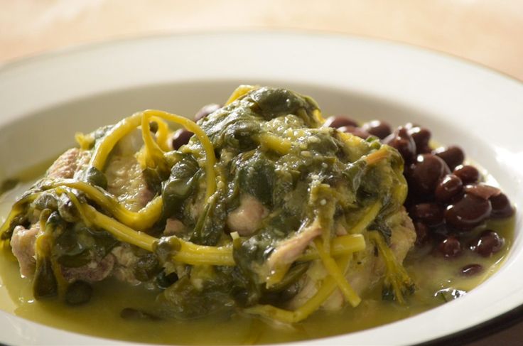 Pollo en salsa verde con verdolagas